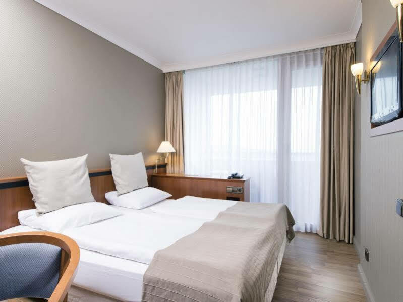 Hotel Wyndham Garden Koblenz 4*